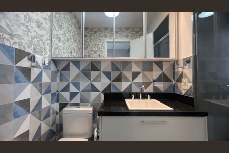 Apartamento à venda com 117m², 3 quartos e 3 vagas Apartamento à venda com 117m², 3 quartos e 3 vagasBanheiro da Suíte