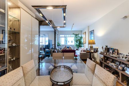 Apartamento à venda com 117m², 1 quarto e 1 vagaSala