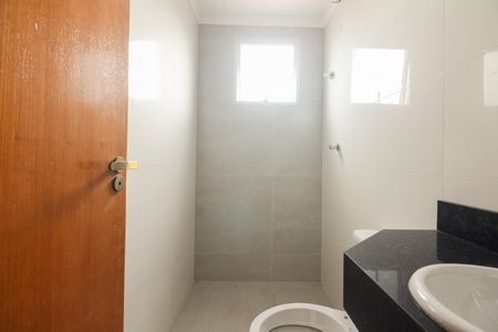 Casa à venda com 80m², 2 quartos e 1 vagaBanheiro Suíte 2