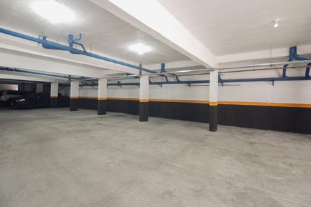 Casa à venda com 80m², 2 quartos e 1 vagaCondomínio - Garagem