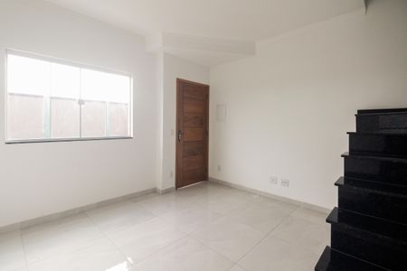 Casa à venda com 80m², 2 quartos e 1 vagaSala