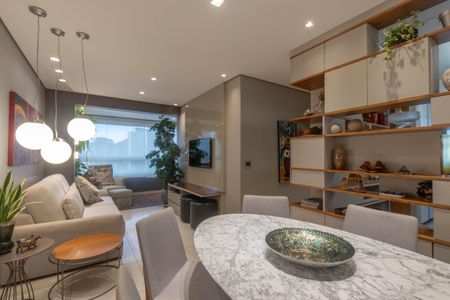 Apartamento à venda com 84m², 3 quartos e 2 vagas Apartamento à venda com 84m², 3 quartos e 2 vagasSala