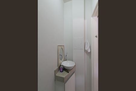 Casa de condomínio à venda com 125m², 3 quartos e 2 vagasLavabo