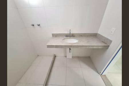 Apartamento à venda com 73m², 2 quartos e 1 vagaBanheiro da suíte 1