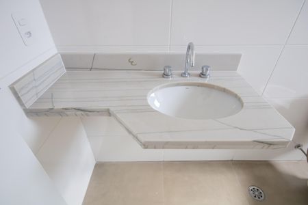 Apartamento à venda com 65m², 2 quartos e 1 vagaBanheiro da Suíte