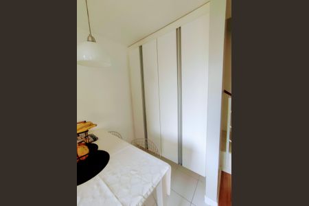 Apartamento à venda com 75m², 2 quartos e 1 vaga Apartamento à venda com 75m², 2 quartos e 1 vaga Cozinha e Área de Serviço