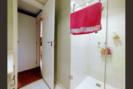 Apartamento à venda com 75m², 2 quartos e 1 vaga Apartamento à venda com 75m², 2 quartos e 1 vaga Banheiro da Suíte 2