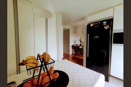 Apartamento à venda com 75m², 2 quartos e 1 vaga Apartamento à venda com 75m², 2 quartos e 1 vagaCozinha e Área de Serviço