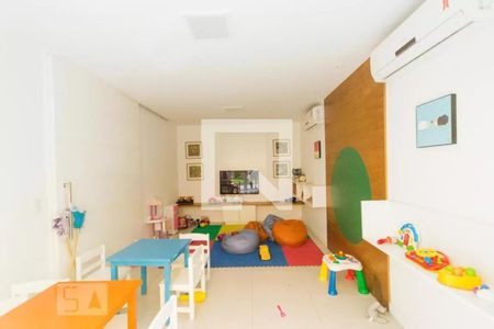 Apartamento à venda com 75m², 2 quartos e 1 vaga Apartamento à venda com 75m², 2 quartos e 1 vagaÁrea comum