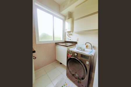 Apartamento à venda com 75m², 2 quartos e 1 vaga Apartamento à venda com 75m², 2 quartos e 1 vagaCozinha e Área de Serviço