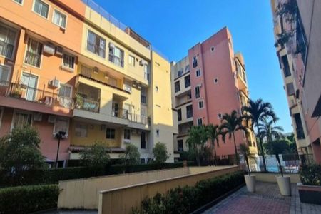 Apartamento à venda com 75m², 2 quartos e 1 vaga Apartamento à venda com 75m², 2 quartos e 1 vagaFachada