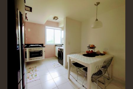 Apartamento à venda com 75m², 2 quartos e 1 vaga Apartamento à venda com 75m², 2 quartos e 1 vagaCozinha e Área de Serviço