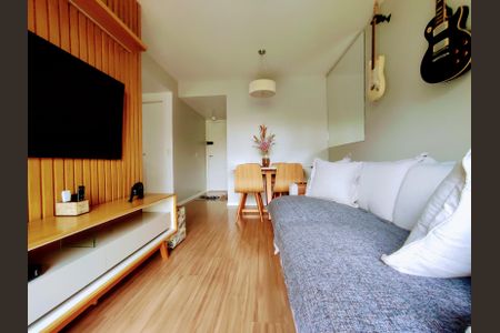 Apartamento à venda com 75m², 2 quartos e 1 vaga Apartamento à venda com 75m², 2 quartos e 1 vagaSala