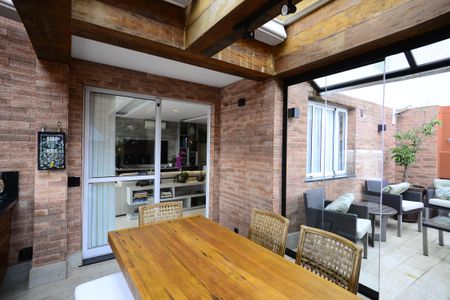 Apartamento à venda com 216m², 3 quartos e 4 vagasVaranda gourmet