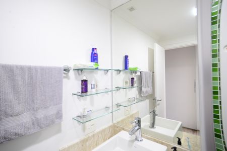 Apartamento à venda com 216m², 3 quartos e 4 vagasBanheiro da Suíte 3