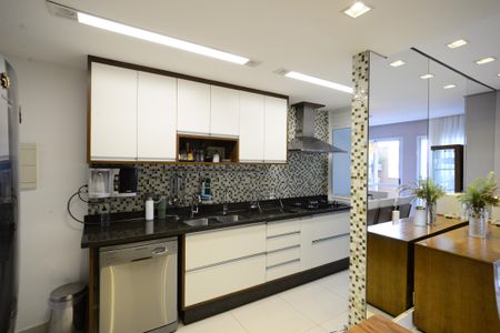 Apartamento à venda com 216m², 3 quartos e 4 vagasCozinha