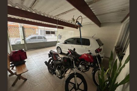 Casa à venda com 137m², 4 quartos e 2 vagas