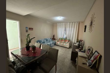 Casa à venda com 137m², 4 quartos e 2 vagas