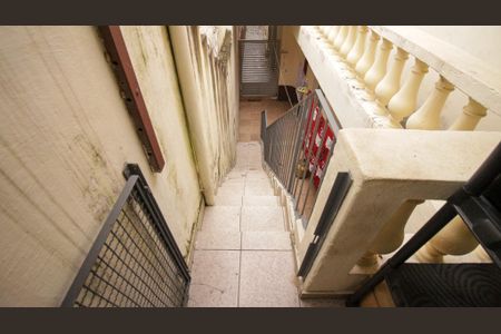 Casa à venda com 310m², 5 quartos e 2 vagas Casa à venda com 310m², 5 quartos e 2 vagasCorredor