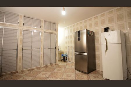 Casa à venda com 310m², 5 quartos e 2 vagas Casa à venda com 310m², 5 quartos e 2 vagasCozinha