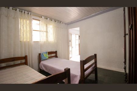 Casa à venda com 310m², 5 quartos e 2 vagas Casa à venda com 310m², 5 quartos e 2 vagasCasa 2 - Quarto