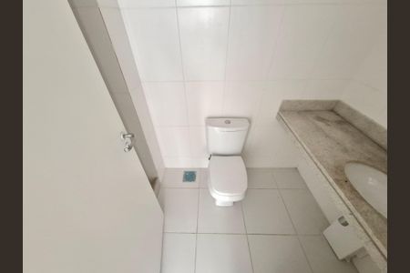Apartamento à venda com 124m², 2 quartos e 1 vagaBanheiro da suíte