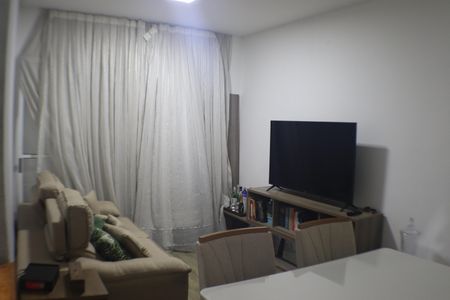 Apartamento à venda com 72m², 2 quartos e 1 vagaSala
