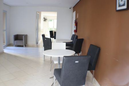 Apartamento à venda com 72m², 2 quartos e 1 vagaÁrea comum - Salão de festas