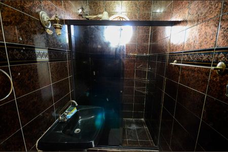 Casa à venda com 75m², 3 quartos e sem vaga Casa à venda com 75m², 3 quartos e sem vagaBanheiro