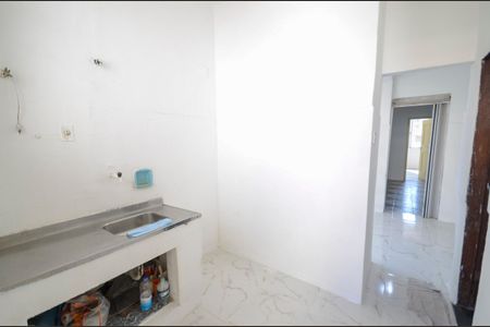 Casa à venda com 75m², 3 quartos e sem vaga Casa à venda com 75m², 3 quartos e sem vagaCozinha