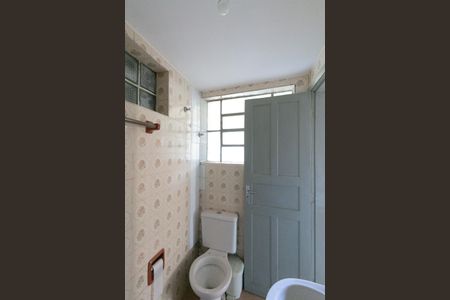 Casa à venda com 423m², 5 quartos e 3 vagas Casa à venda com 423m², 5 quartos e 3 vagasBanheiro