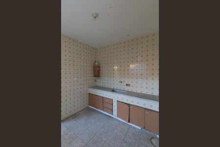 Casa à venda com 423m², 5 quartos e 3 vagas Casa à venda com 423m², 5 quartos e 3 vagasCozinha casa 2