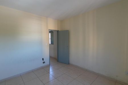 Casa à venda com 423m², 5 quartos e 3 vagas Casa à venda com 423m², 5 quartos e 3 vagasQuarto Casa 2