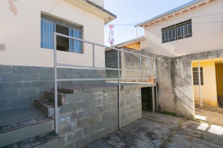 Casa à venda com 423m², 5 quartos e 3 vagas Casa à venda com 423m², 5 quartos e 3 vagasÁrea Externa