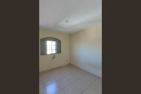 Casa à venda com 423m², 5 quartos e 3 vagas Casa à venda com 423m², 5 quartos e 3 vagasQuarto Casa 2