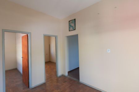 Casa à venda com 423m², 5 quartos e 3 vagas Casa à venda com 423m², 5 quartos e 3 vagasSala