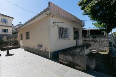 Casa à venda com 423m², 5 quartos e 3 vagas Casa à venda com 423m², 5 quartos e 3 vagasÁrea Externa