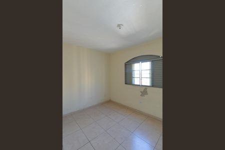 Casa à venda com 423m², 5 quartos e 3 vagas Casa à venda com 423m², 5 quartos e 3 vagasQuarto Casa 2