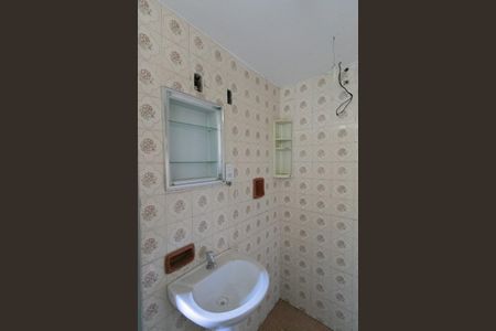 Casa à venda com 423m², 5 quartos e 3 vagas Casa à venda com 423m², 5 quartos e 3 vagasBanheiro