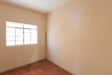 Casa à venda com 423m², 5 quartos e 3 vagas Casa à venda com 423m², 5 quartos e 3 vagasQuarto 2