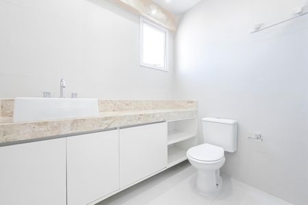 Apartamento para alugar com 133m², 3 quartos e 3 vagas Apartamento para alugar com 133m², 3 quartos e 3 vagasBanheiro da Suíte