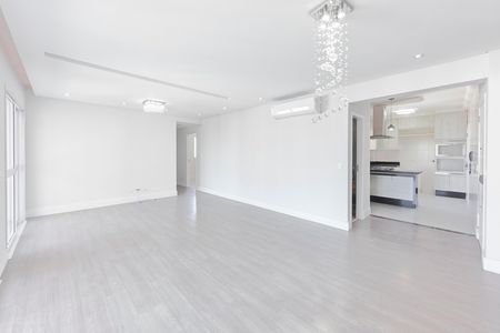 Apartamento para alugar com 133m², 3 quartos e 3 vagas Apartamento para alugar com 133m², 3 quartos e 3 vagasSala