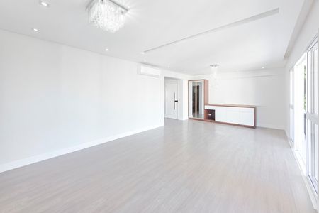 Apartamento para alugar com 133m², 3 quartos e 3 vagas Apartamento para alugar com 133m², 3 quartos e 3 vagasSala