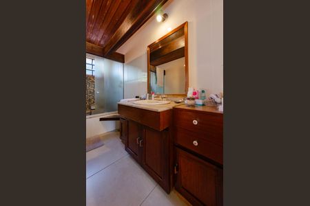 Casa à venda com 463m², 4 quartos e 2 vagasBanheiro Suíte