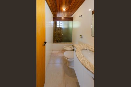 Casa à venda com 463m², 4 quartos e 2 vagasBanheiro Social