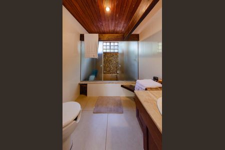 Casa à venda com 463m², 4 quartos e 2 vagasBanheiro Suíte