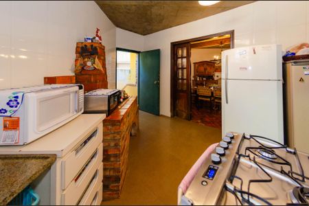 Casa à venda com 463m², 4 quartos e 2 vagasCozinha