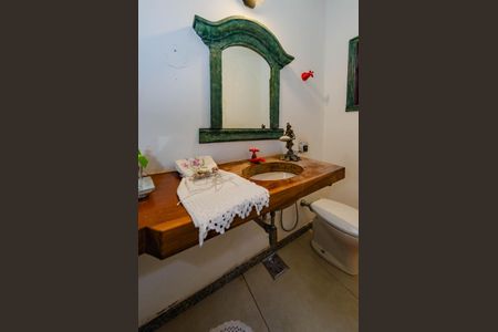 Casa à venda com 463m², 4 quartos e 2 vagasLavabo