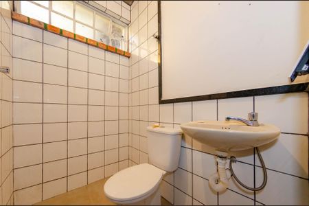 Casa à venda com 463m², 4 quartos e 2 vagasBanheiro de Serviço