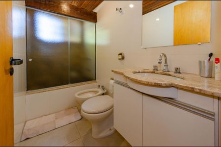 Casa à venda com 463m², 4 quartos e 2 vagasBanheiro Social